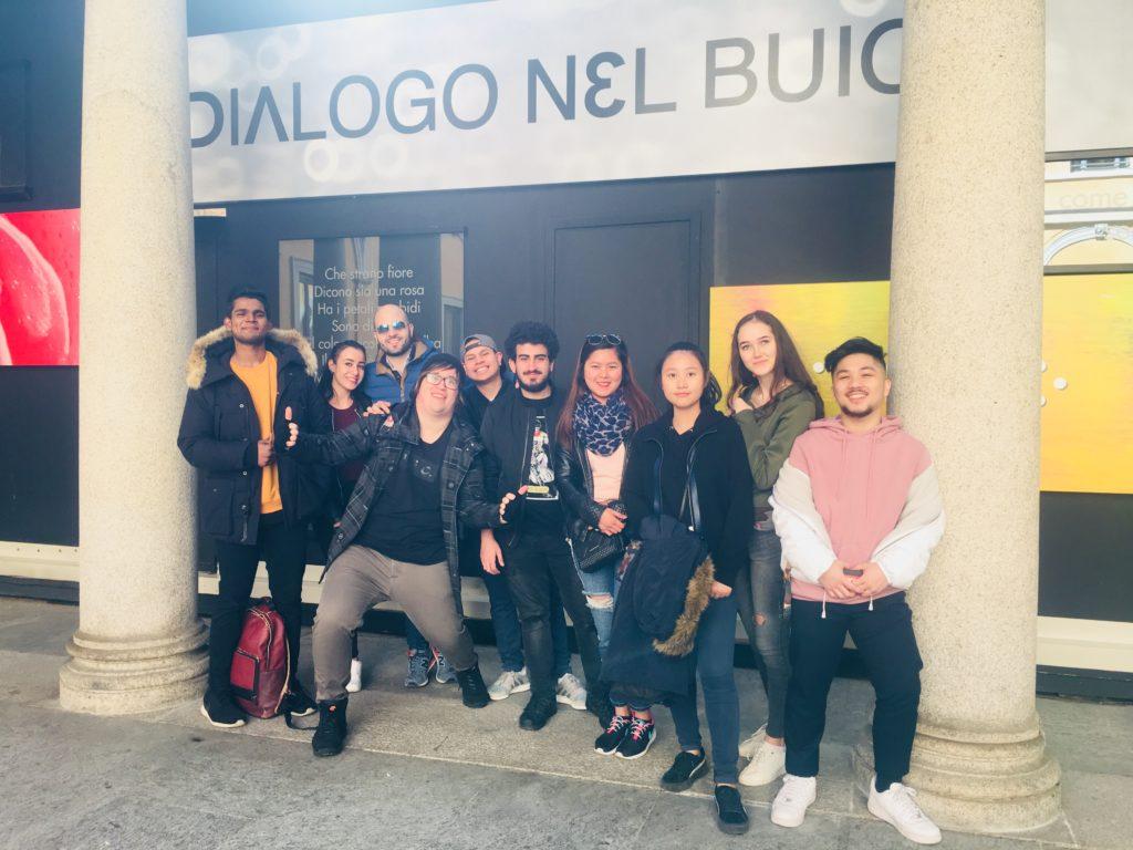 DIALOGO NEL BUIO
