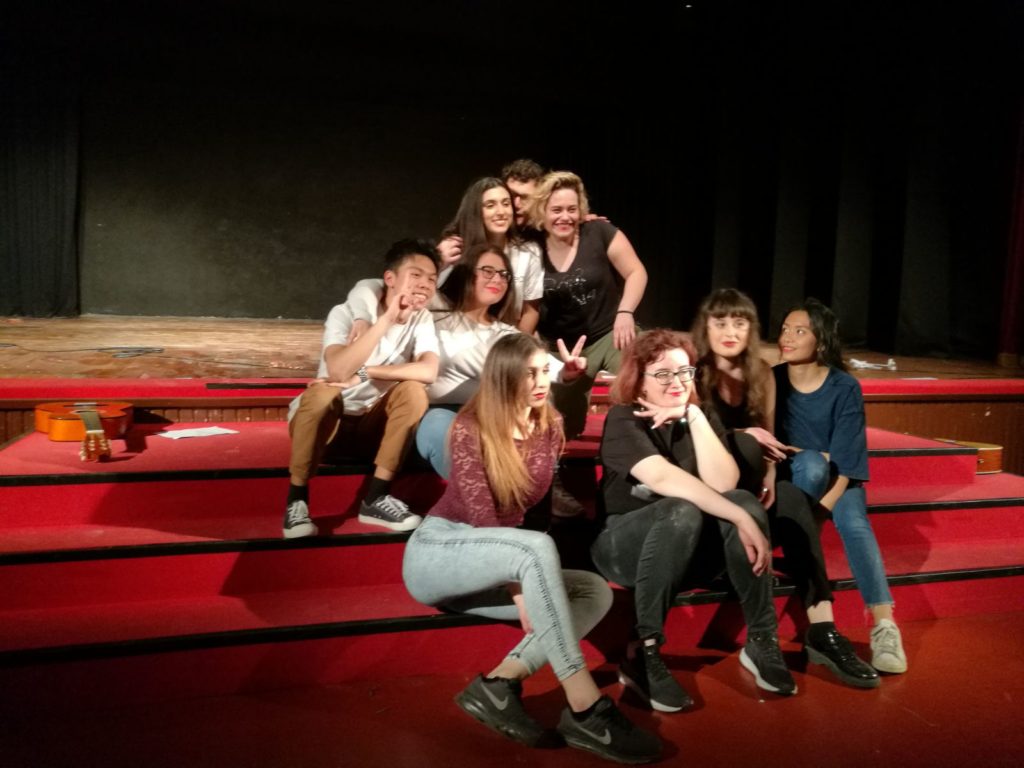 “Quando non ho colori, metto il rosso” – LABORATORIO TEATRALE