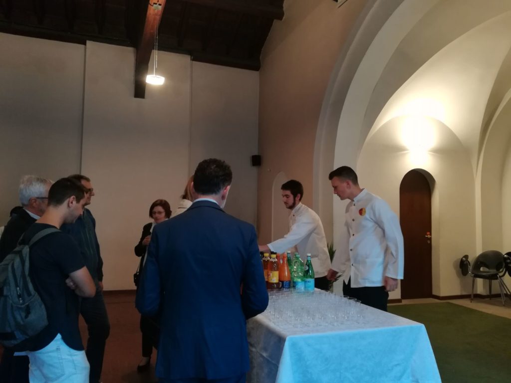 SERVIZIO DI SALA PRESSO LA CHIESA DI SANT’AMBROGIO A MILANO